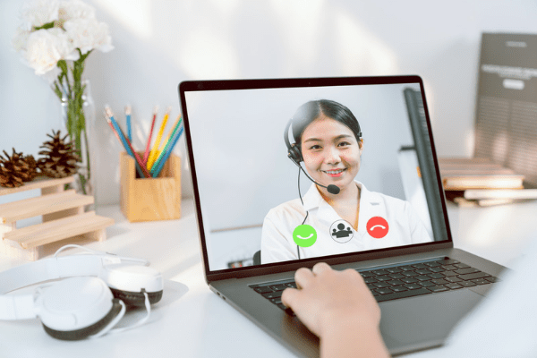 live agent in video chat support widget